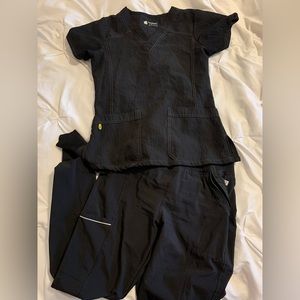 Black Cherokee scrub set